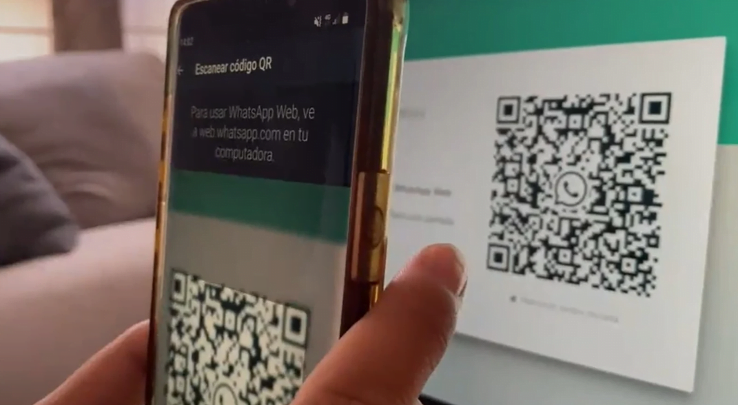 Cómo mostrar un “en línea” permanente en WhatsApp