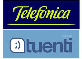 ¿Cómo recuperar fotos de Tuenti contactando a Telefónica? Otro método útil para intentar recuperar fotos de Tuenti actualmente, consiste en contactar a Telefónica, ya que esta tiene un vínculo con la antigua red social. En ese caso, el procedimiento a realizar es el siguiente: 1. Inicialmente, ingresa a tu correo electrónico de preferencia, ya sea Gmail o Outlook, por ejemplo. Allí, inicia sesión en tu email. 2. A continuación, abre un nuevo mensaje y en el campo de destinatario, escribe esta dirección de correo electrónico TefPublicPolicy@telefonica.com. La cual, corresponde a la sección de Políticas Públicas de la empresa. 3. En el asunto, así como en el caso anterior, coloca algo como “Recuperar fotos de Tuenti”. 4. Después, debes explicar cuál es tu caso y solicitar que te permitan recuperar fotos de Tuenti. Asimismo, hazles saber cuál nombre de usuario y contraseña usaste a lo largo de tu experiencia en la red social. 5. Seguido de ello, solo basta con hacer clic en “Enviar” para que este sea entregado a Telefónica. Por lo general, la contestación puede demorar entre 15 y 20 días. Tal y como con el truco anterior, te deben responder por medio de un email que te proporcione un enlace único desde donde puedas descargar y guardar todas tus fotografías de Tuenti. Si son pocos elementos, lo más idóneo es descargarlas directamente en el teléfono móvil. De lo contrario, si subiste muchas fotos en Tuenti en el pasado, lo mejor es que las transfieras a un pendrive o las subas en la nube (Drive, Dropbox, iCloud, etc.). ¿Cómo recuperar fotos de Tuenti contactando a Telefónica? Otro método útil para intentar recuperar fotos de Tuenti actualmente, consiste en contactar a Telefónica, ya que esta tiene un vínculo con la antigua red social. En ese caso, el procedimiento a realizar es el siguiente: 1. Inicialmente, ingresa a tu correo electrónico de preferencia, ya sea Gmail o Outlook, por ejemplo. Allí, inicia sesión en tu email. 2. A continuación, abre un nuevo mensaje y en el campo de destinatario, escribe esta dirección de correo electrónico TefPublicPolicy@telefonica.com. La cual, corresponde a la sección de Políticas Públicas de la empresa. 3. En el asunto, así como en el caso anterior, coloca algo como “Recuperar fotos de Tuenti”. 4. Después, debes explicar cuál es tu caso y solicitar que te permitan recuperar fotos de Tuenti. Asimismo, hazles saber cuál nombre de usuario y contraseña usaste a lo largo de tu experiencia en la red social. 5. Seguido de ello, solo basta con hacer clic en “Enviar” para que este sea entregado a Telefónica. Por lo general, la contestación puede demorar entre 15 y 20 días. Tal y como con el truco anterior, te deben responder por medio de un email que te proporcione un enlace único desde donde puedas descargar y guardar todas tus fotografías de Tuenti. Si son pocos elementos, lo más idóneo es descargarlas directamente en el teléfono móvil. De lo contrario, si subiste muchas fotos en Tuenti en el pasado, lo mejor es que las transfieras a un pendrive o las subas en la nube (Drive, Dropbox, iCloud, etc.).