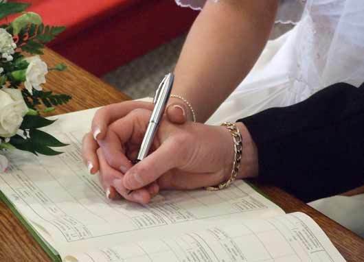 ¿Qué datos se necesitan para solicitar un certificado de matrimonio online?